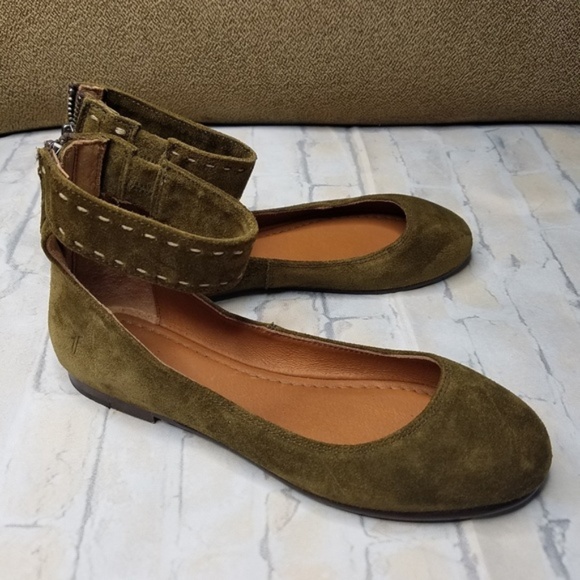 Frye Shoes - Frye Carson Women’s Ankle Strap Ballet Flats 8